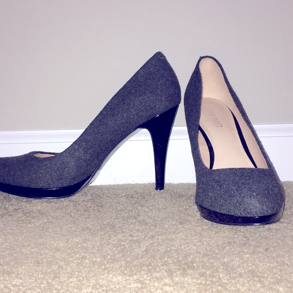 Nine West Flannel Gray Heels; Size 9